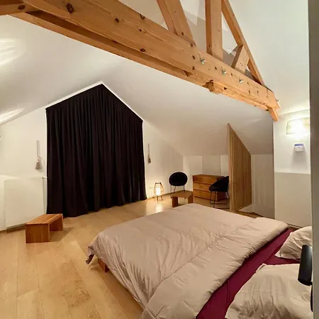 Lak Holiday home Couvin